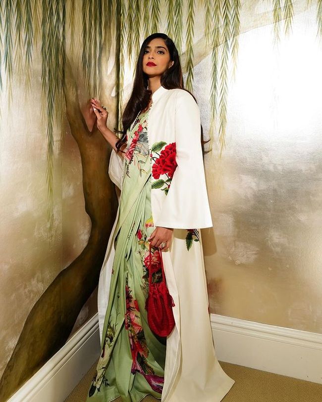 Gorgeous Clicks Of Sonam Kapoor